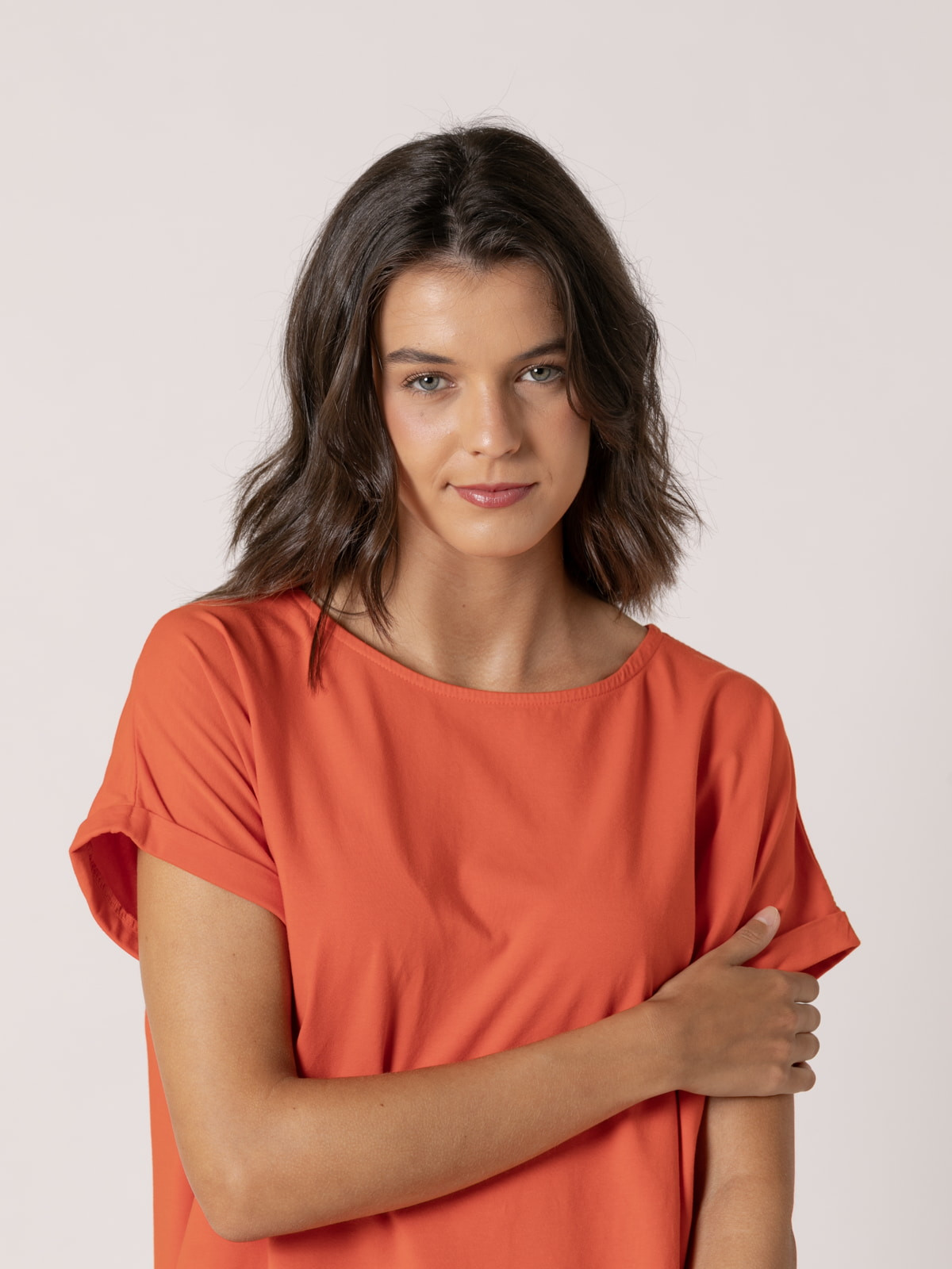 Camiseta cotton 100% diseño en A color Naranja