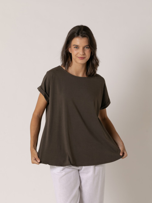 Camiseta cotton 100% diseño en A color Marrón 