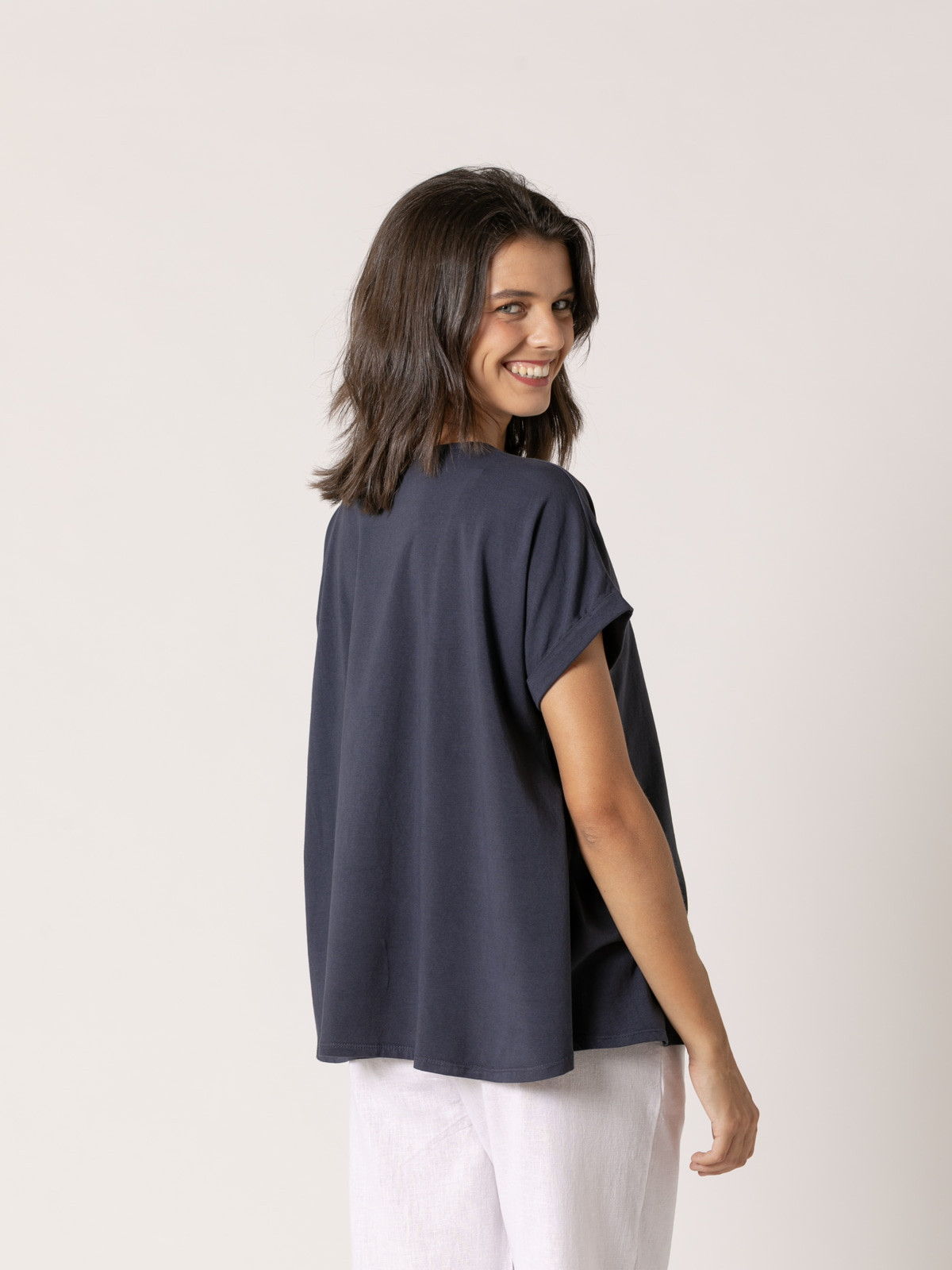 Camiseta cotton 100% diseño en A color Azul Marino