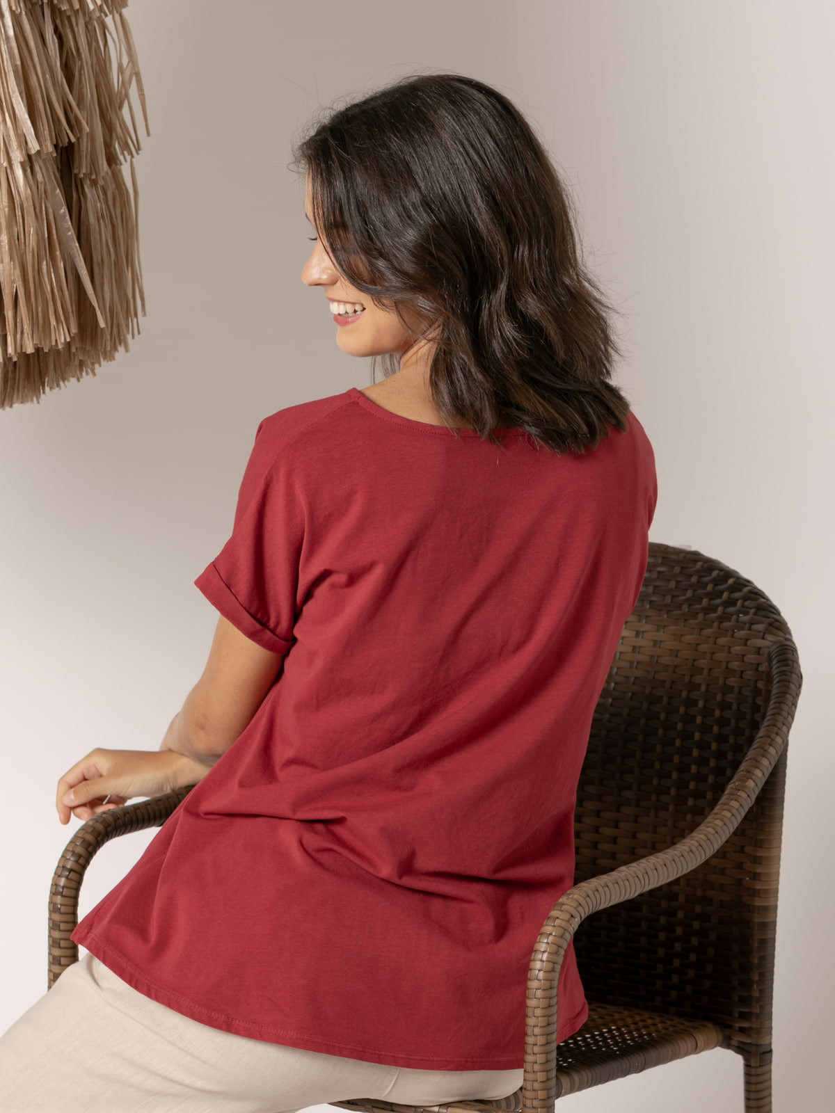 Camiseta cotton 100% diseño en A color Rojo