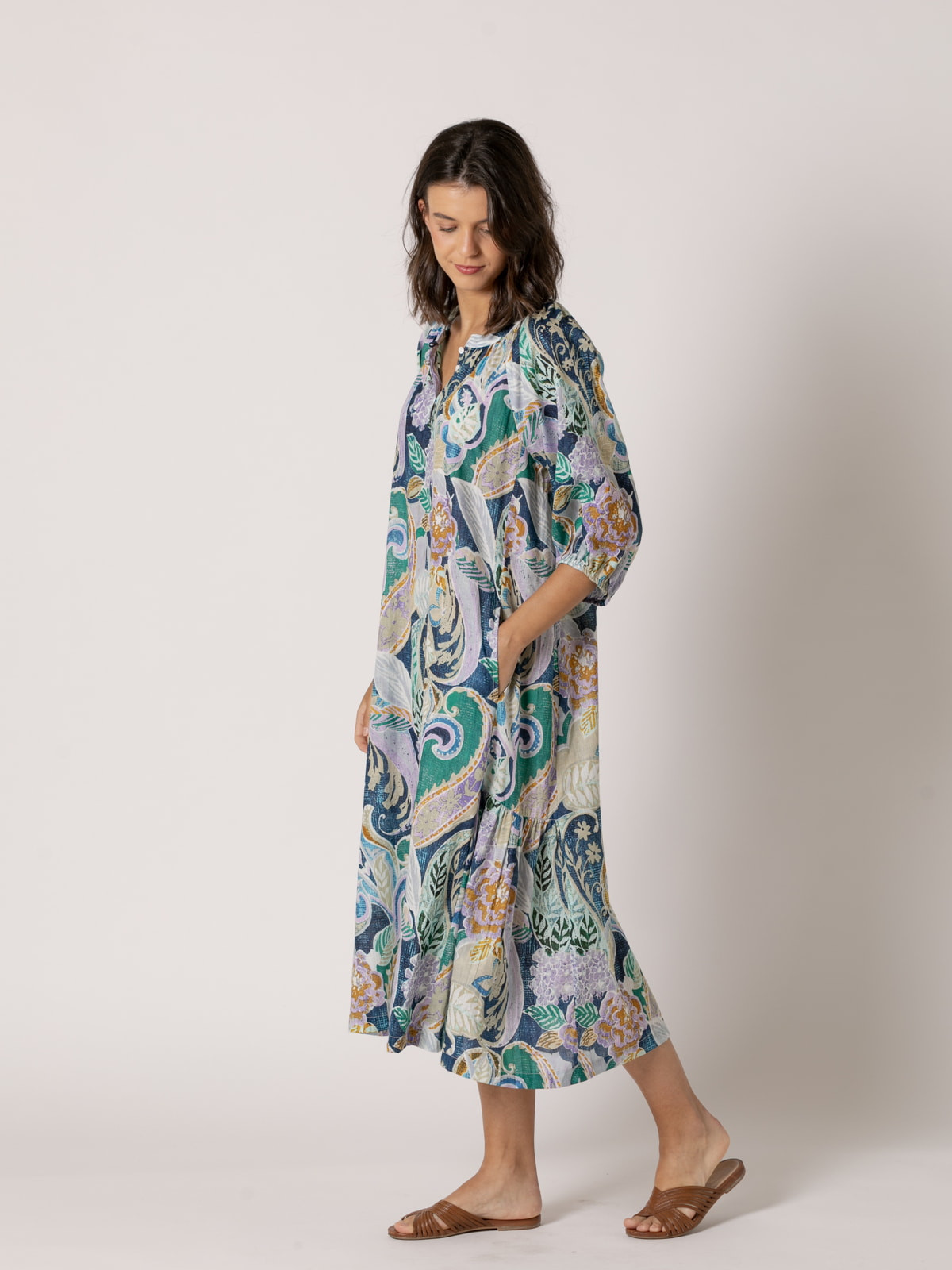 Long dress with a 100% cotton cashmere print  esmeralda colour