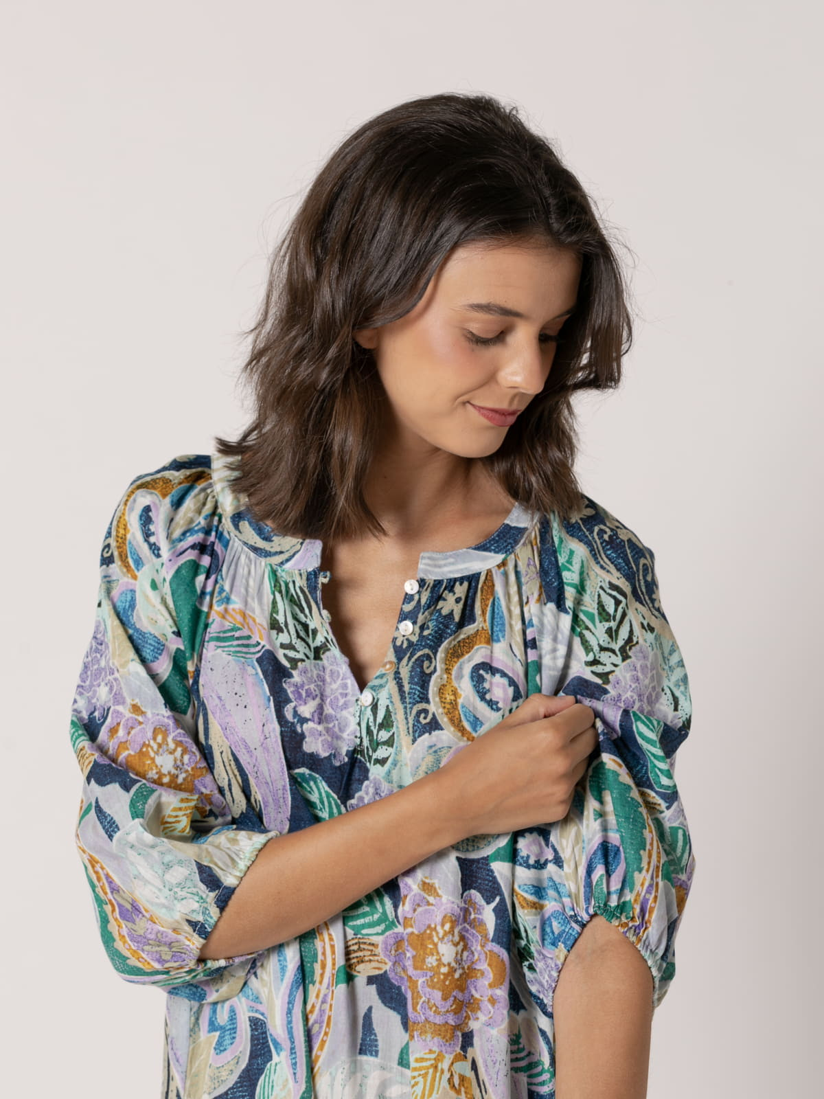 Long dress with a 100% cotton cashmere print  esmeralda colour