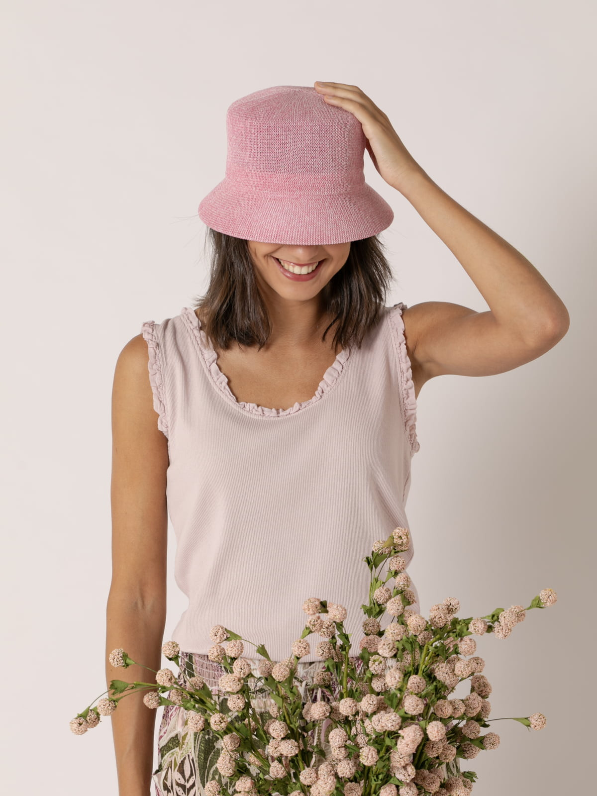 Gorro bob mezcla hilos color Rosa
