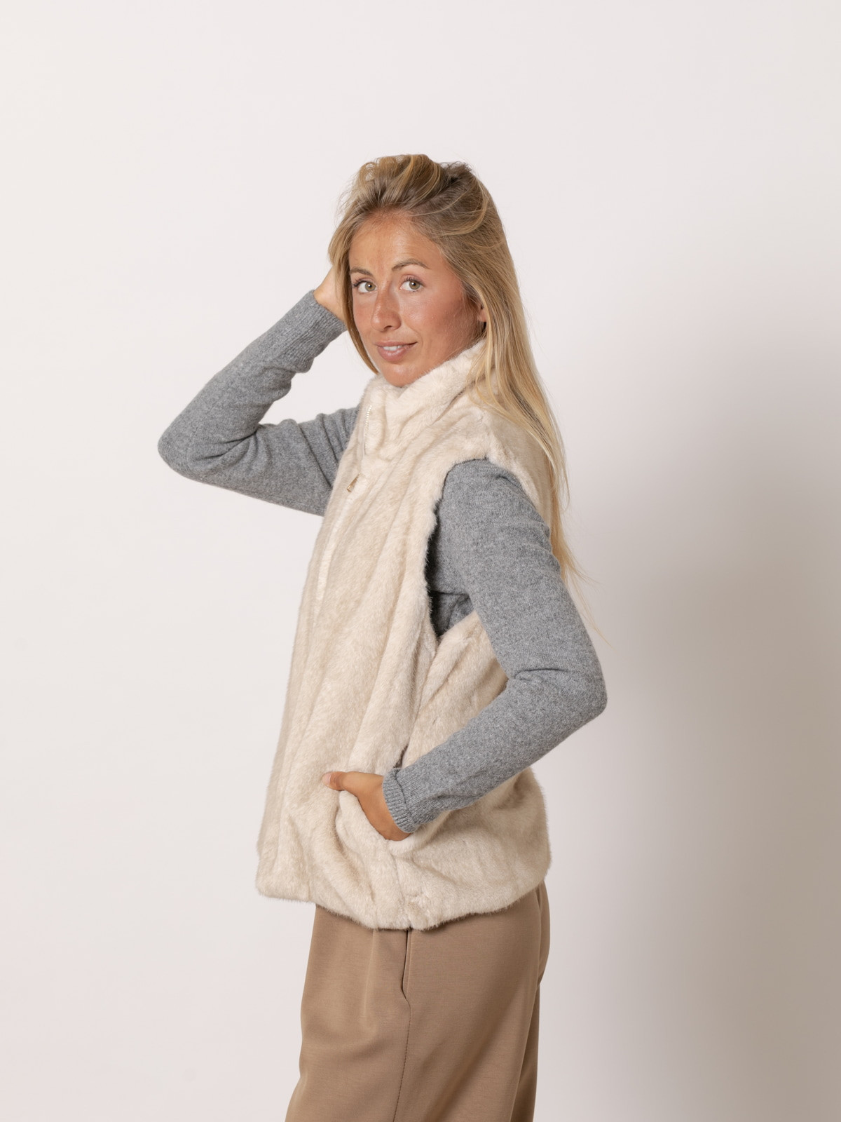 Fur vest  Beige colour