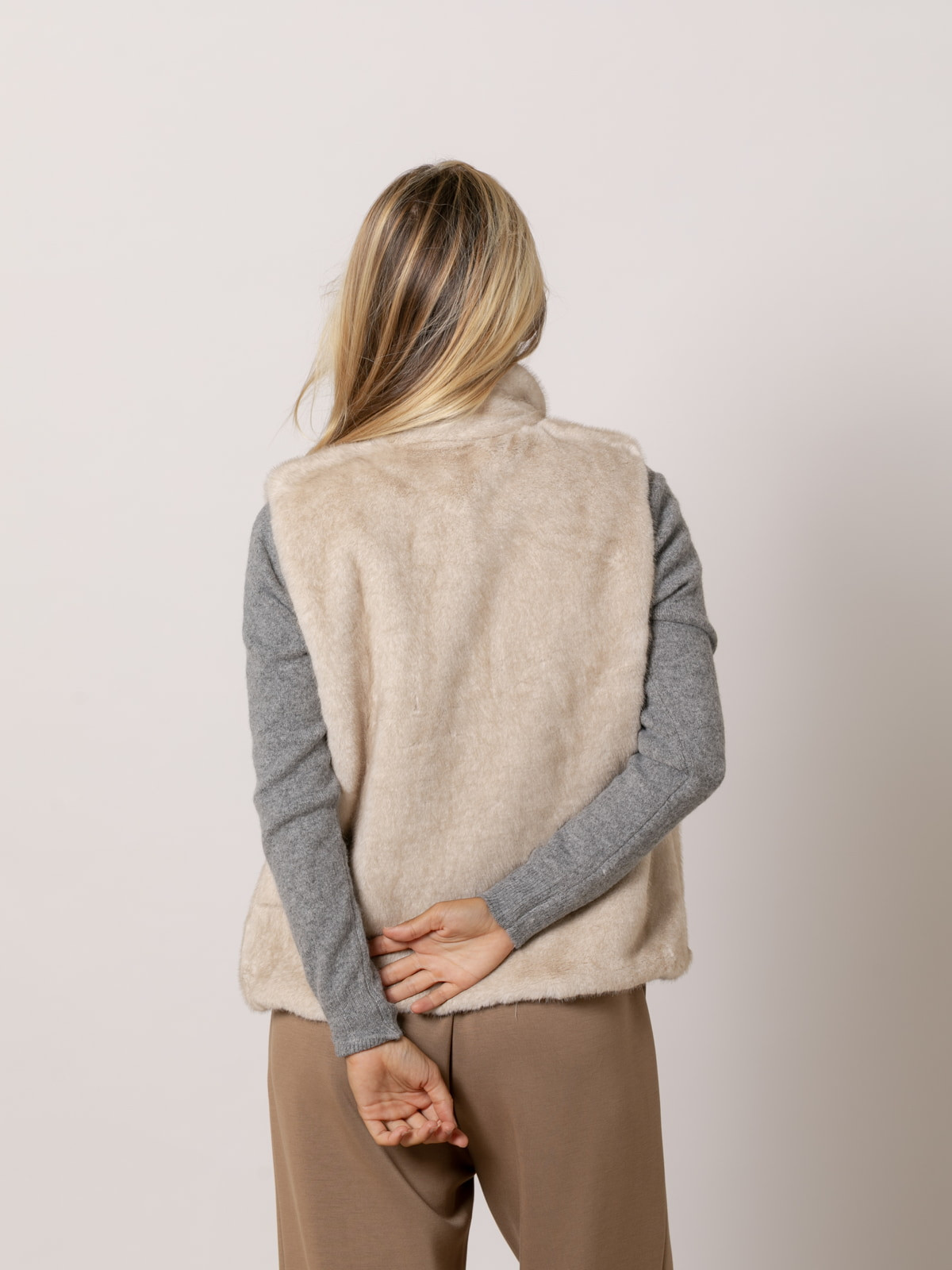 Fur vest  Beige colour