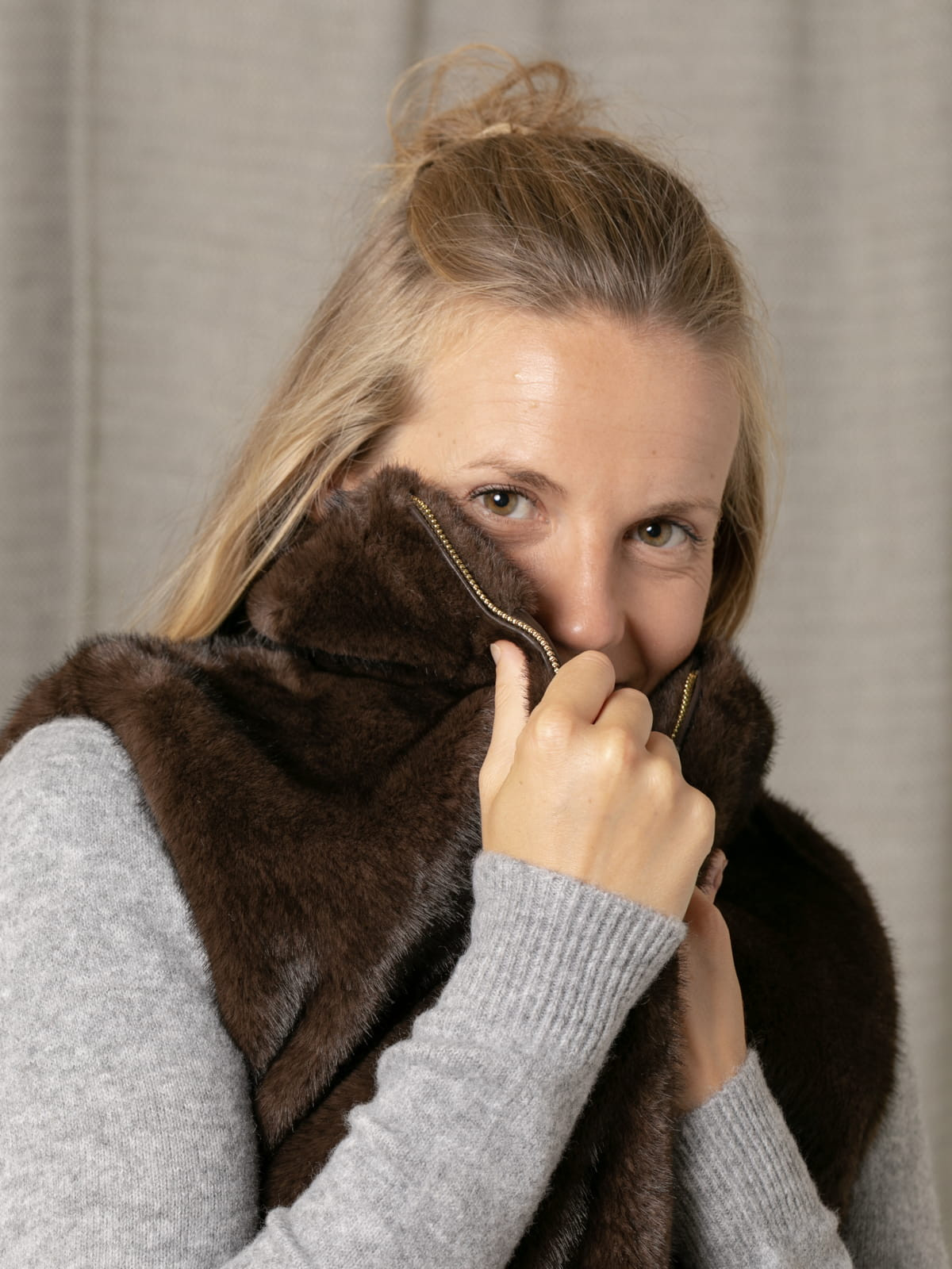 Fur vest  Marrón  colour