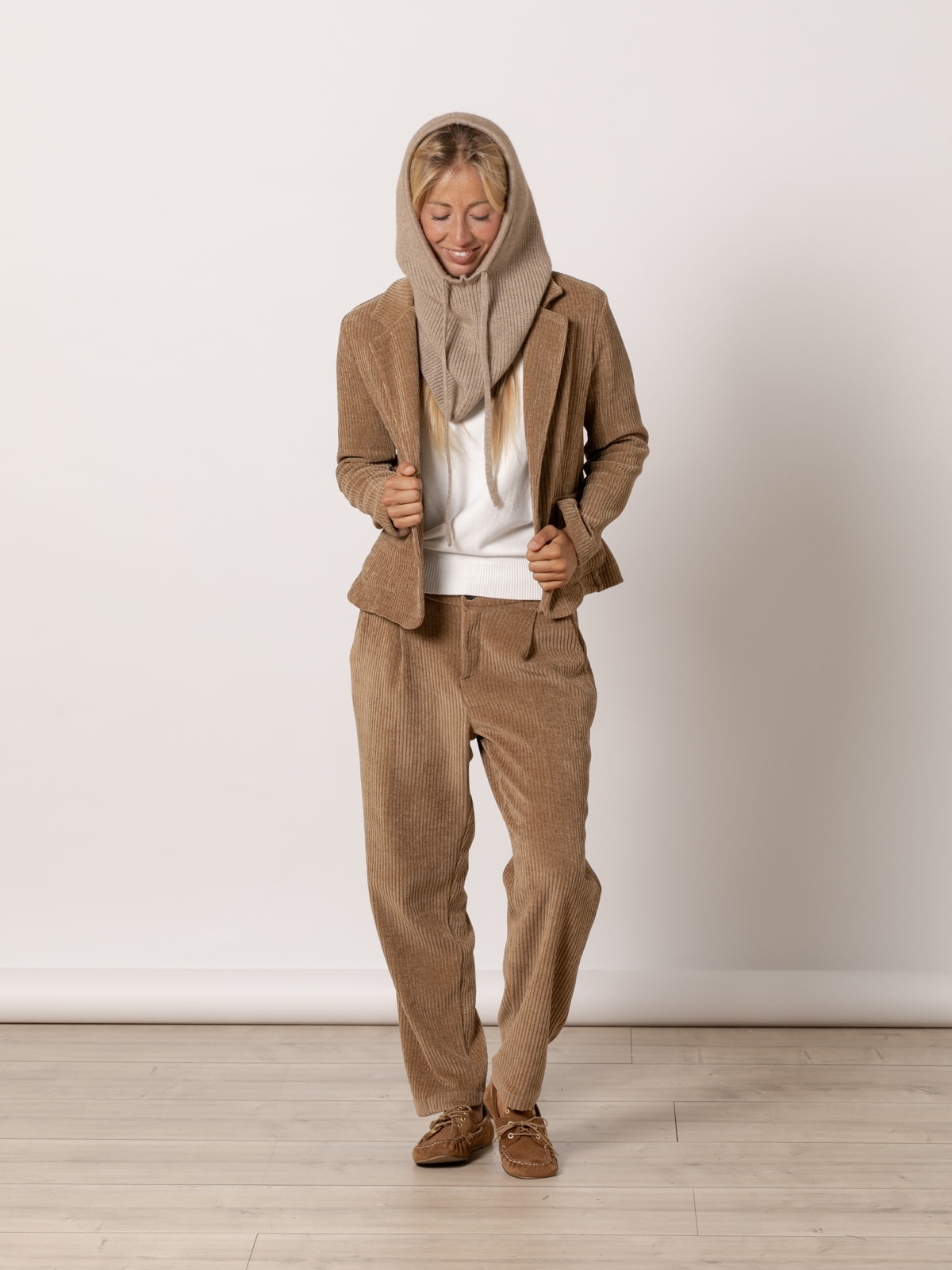 Short stretch corduroy blazer  Camel colour