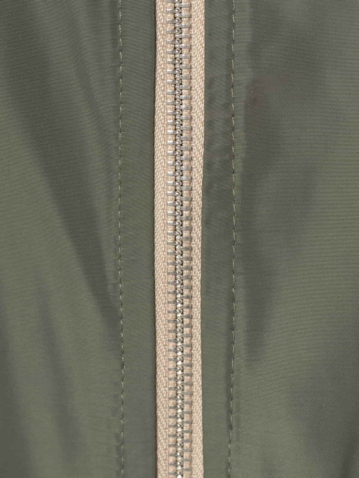 Gabardina cremallera color Verde