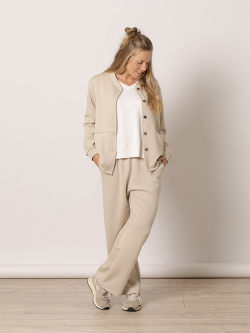 Chaqueta comfy sport bolsillos color Beige