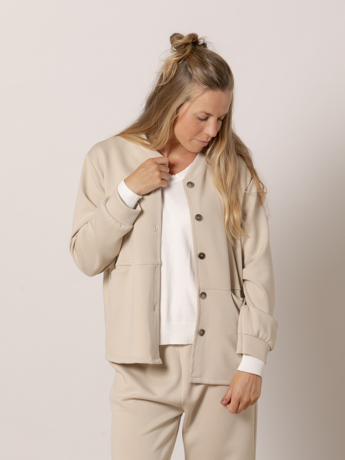 Comfy sport jacket with pockets  Beige colour