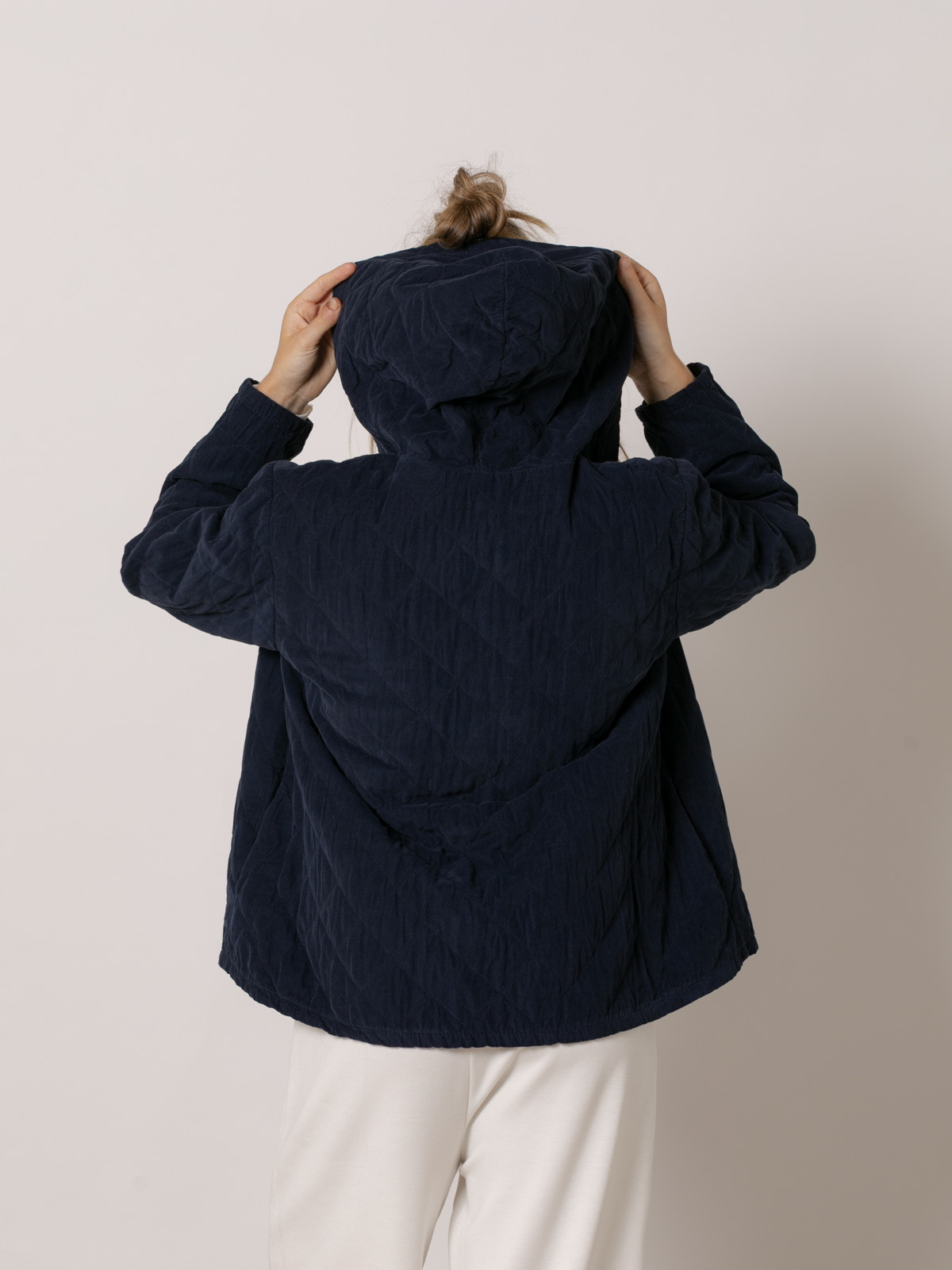 Chaqueta micro pana acolchada color Azul Marino