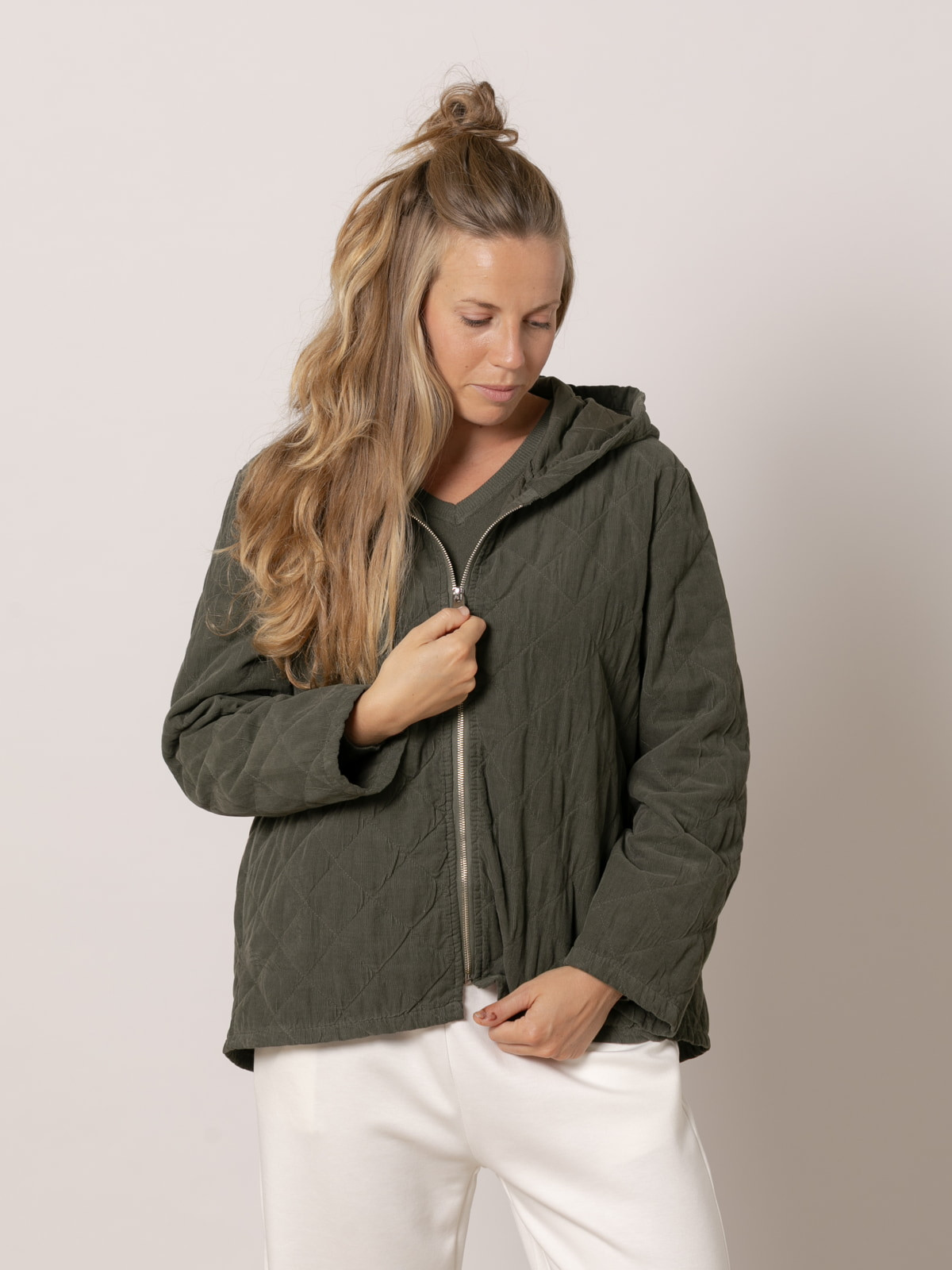 Chaqueta micro pana acolchada color Verde