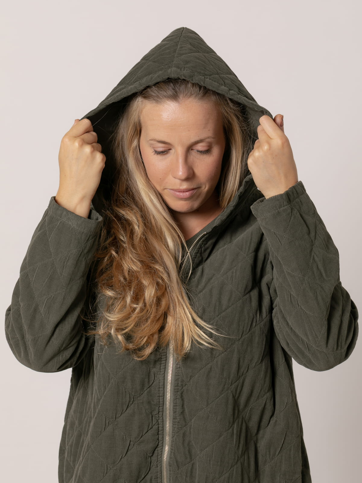 Chaqueta micro pana acolchada color Verde