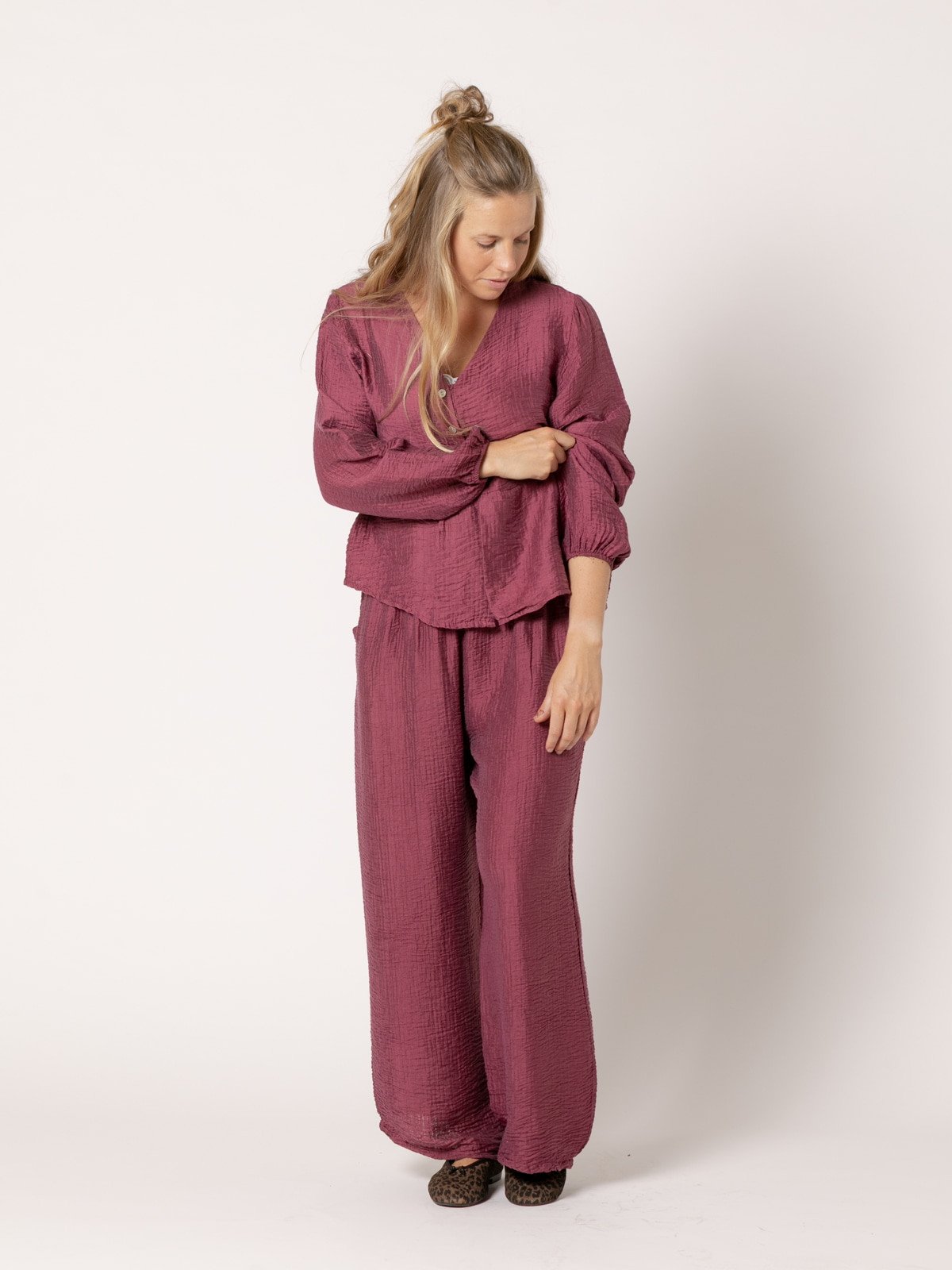 Camisa rizo c/pico 3 botones color Malva