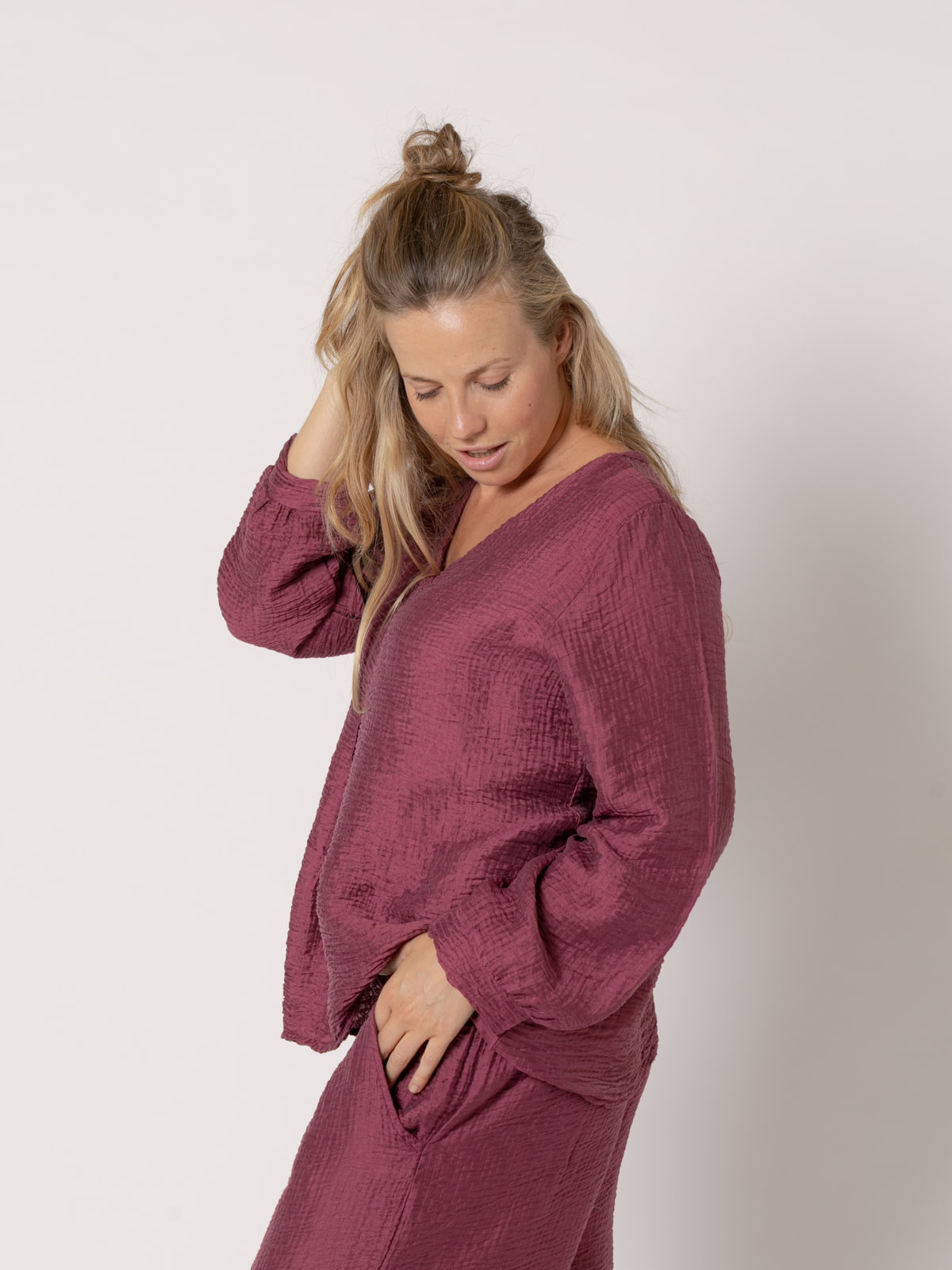 Terry shirt with shiny peak  Mallow colour