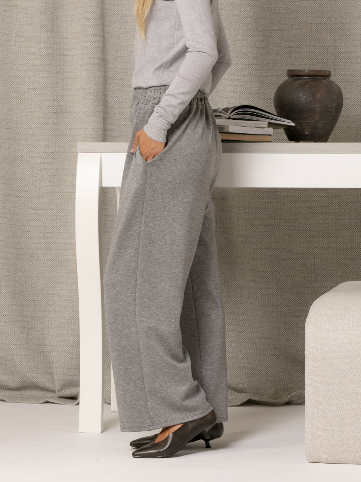 Pantalón oversize sport color Gris