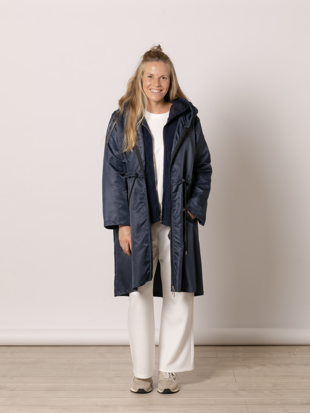 Parka larga ajustable color Azul
