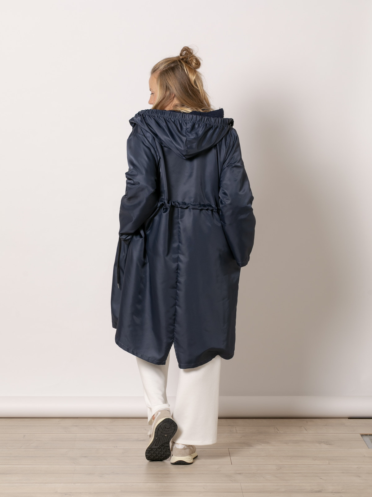 Parka larga ajustable color Azul