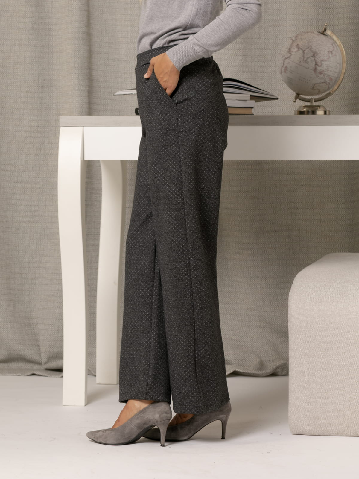 Pantalón motas comfy wide leg color Gris