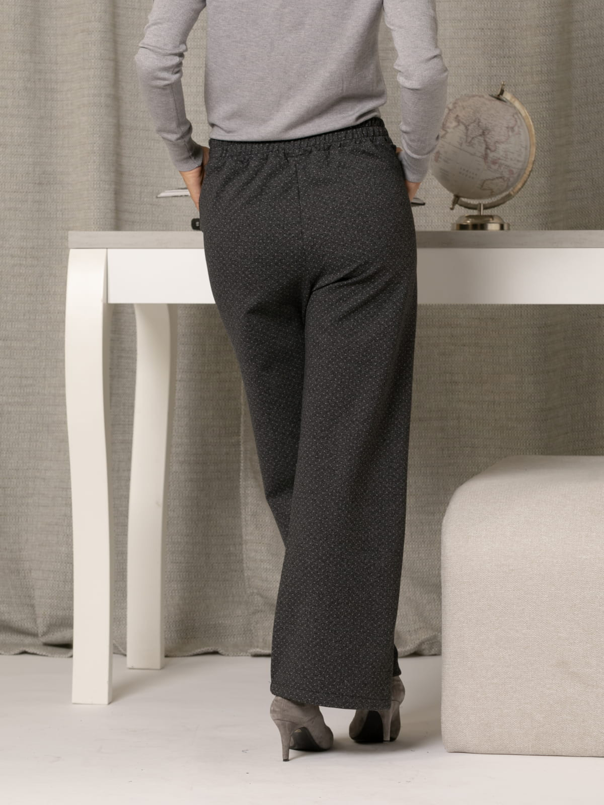 Pantalón motas comfy wide leg color Gris
