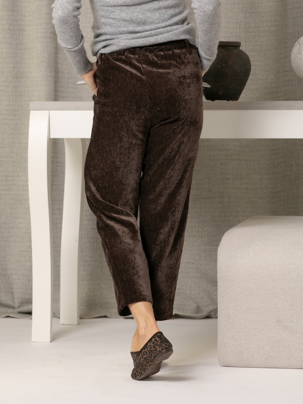 Pantalón velvet travilla color Marrón 