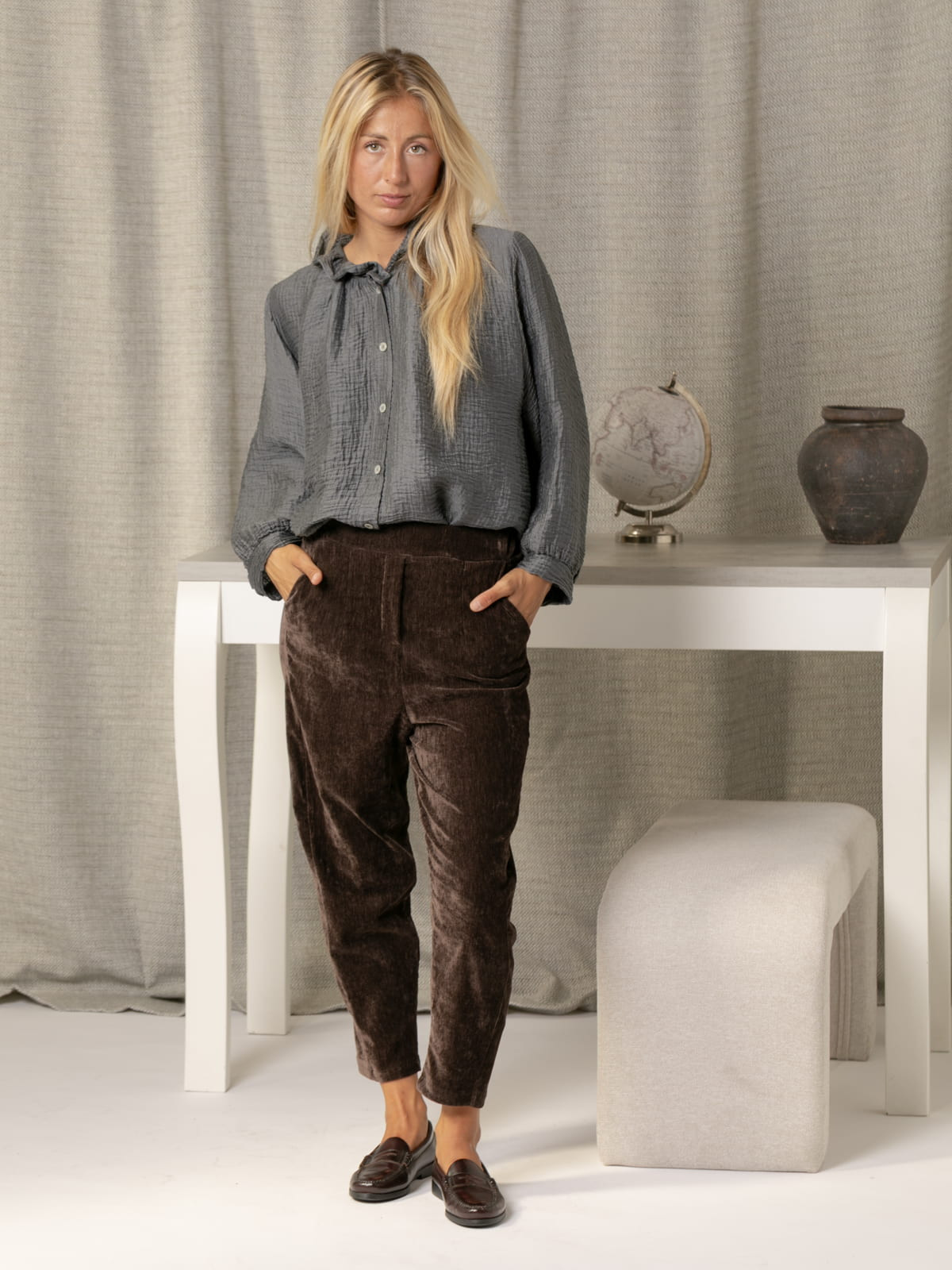 Velvet baggy pants  Marrón  colour