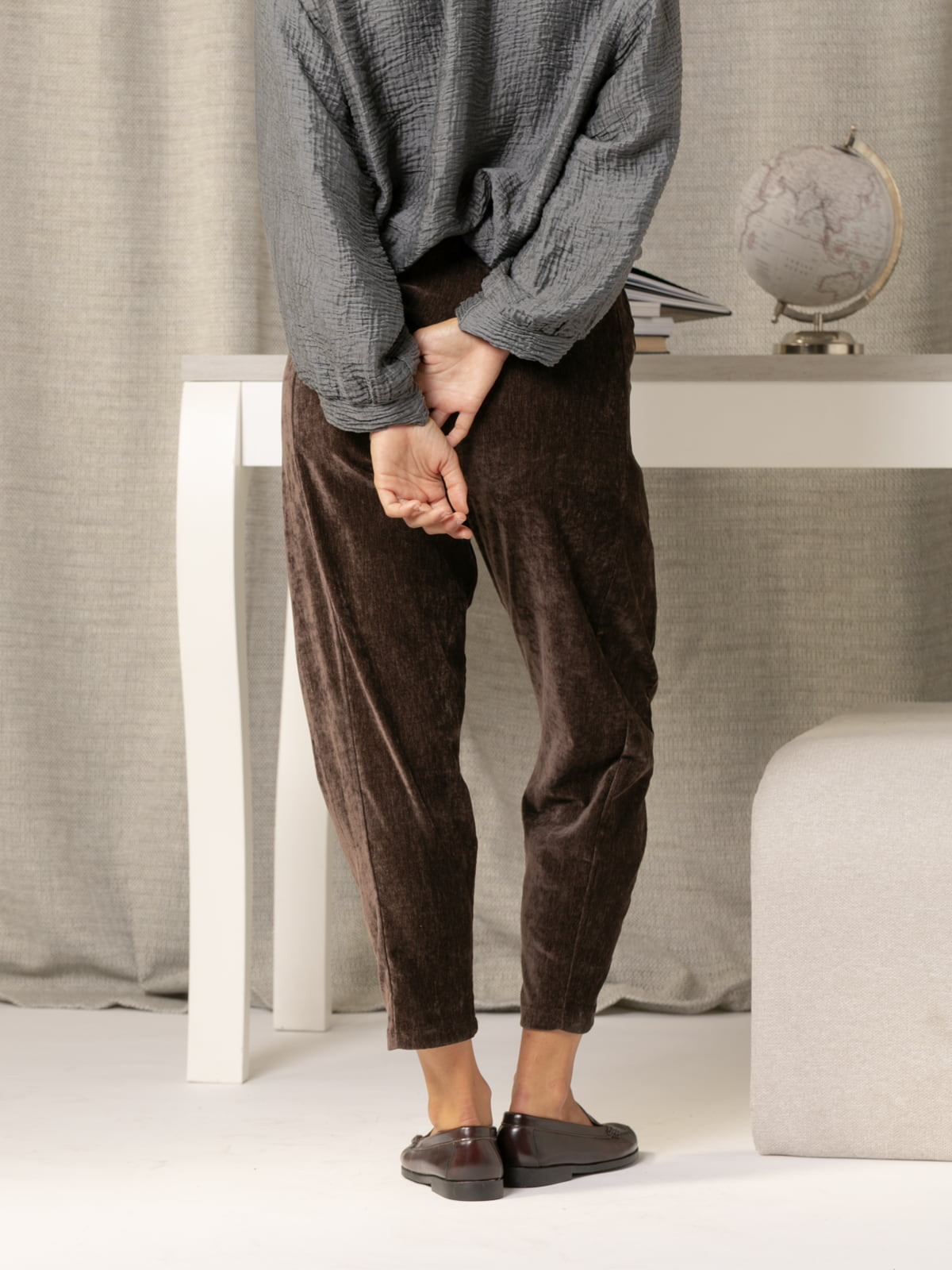 Velvet baggy pants  Marrón  colour