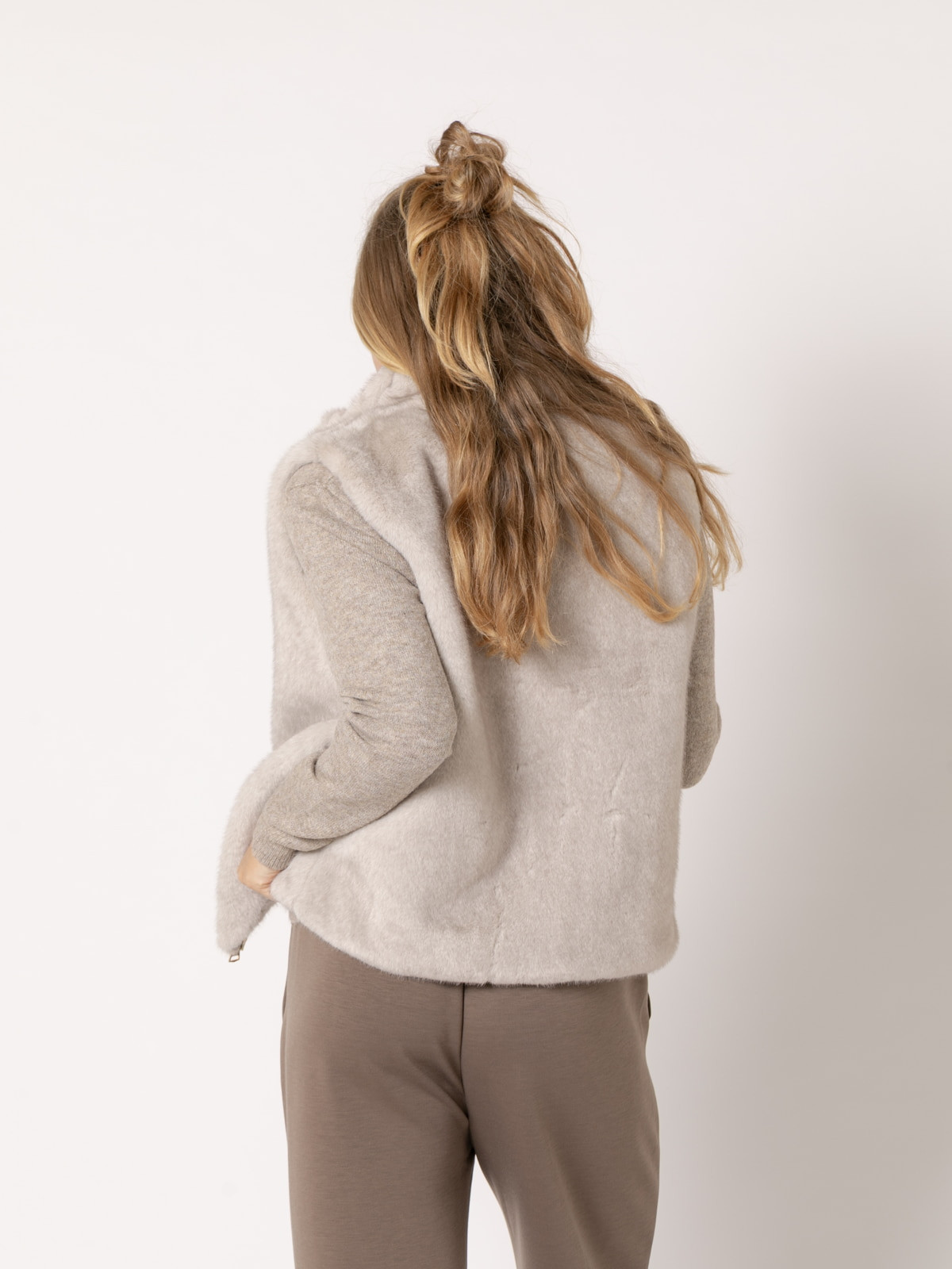 Fur vest  Grey perla colour