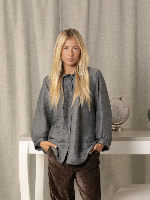 Camisa rizo volante brillo color Gris