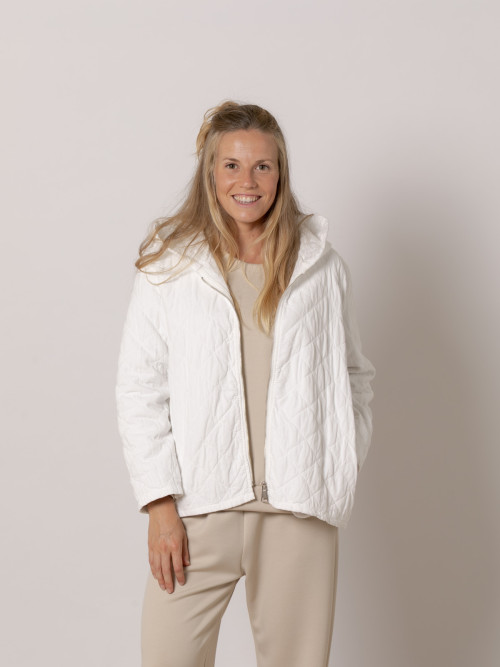 Chaqueta micro pana acolchada color Marfil