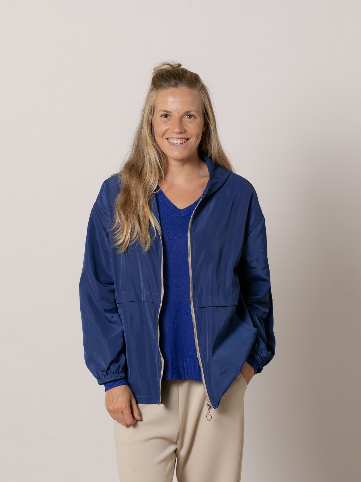 Gabardina corta color Azul