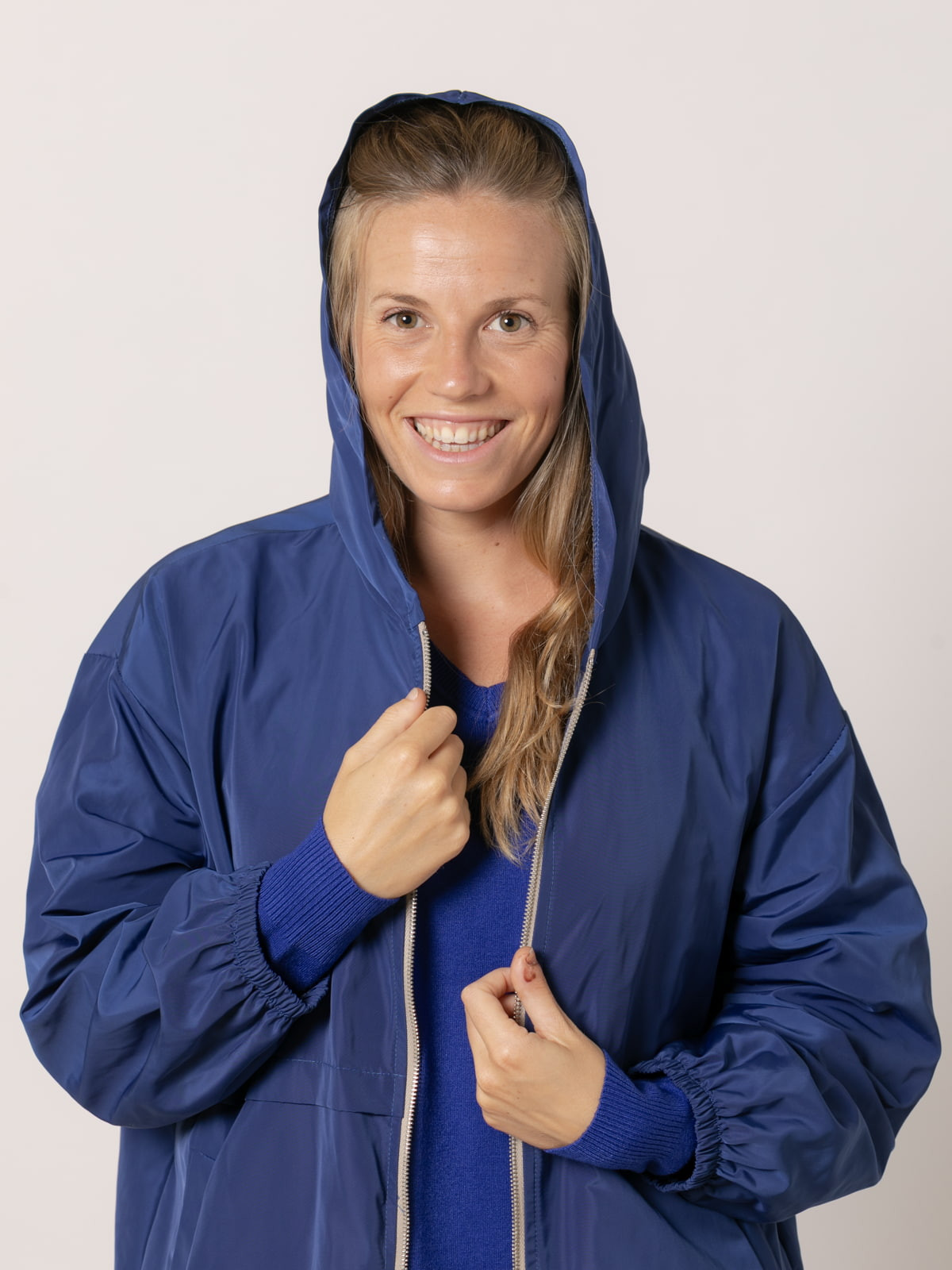 Gabardina corta color Azul