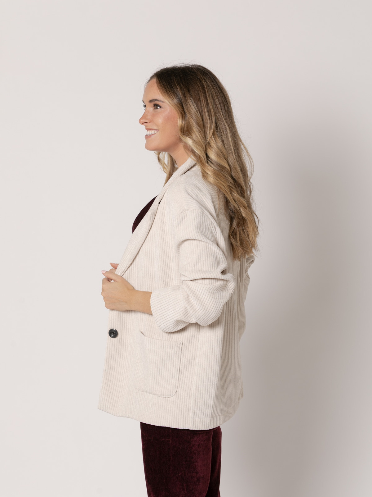 Americana oversize pana elástica color Marfil