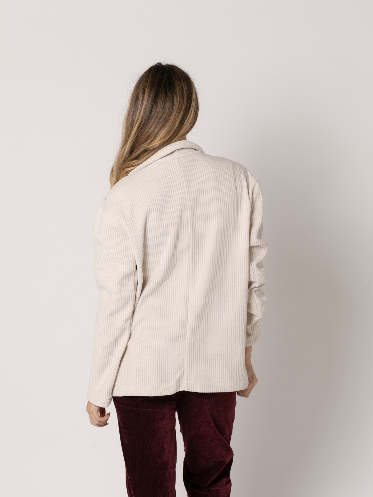 Americana oversize pana elástica color Marfil