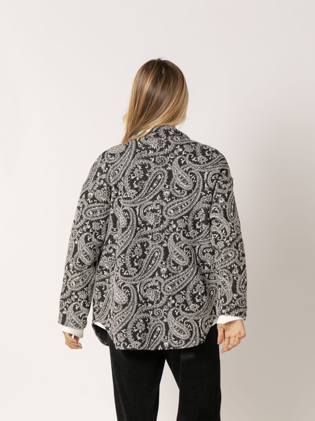 Chaqueta camisera comfy cachemira color Negro