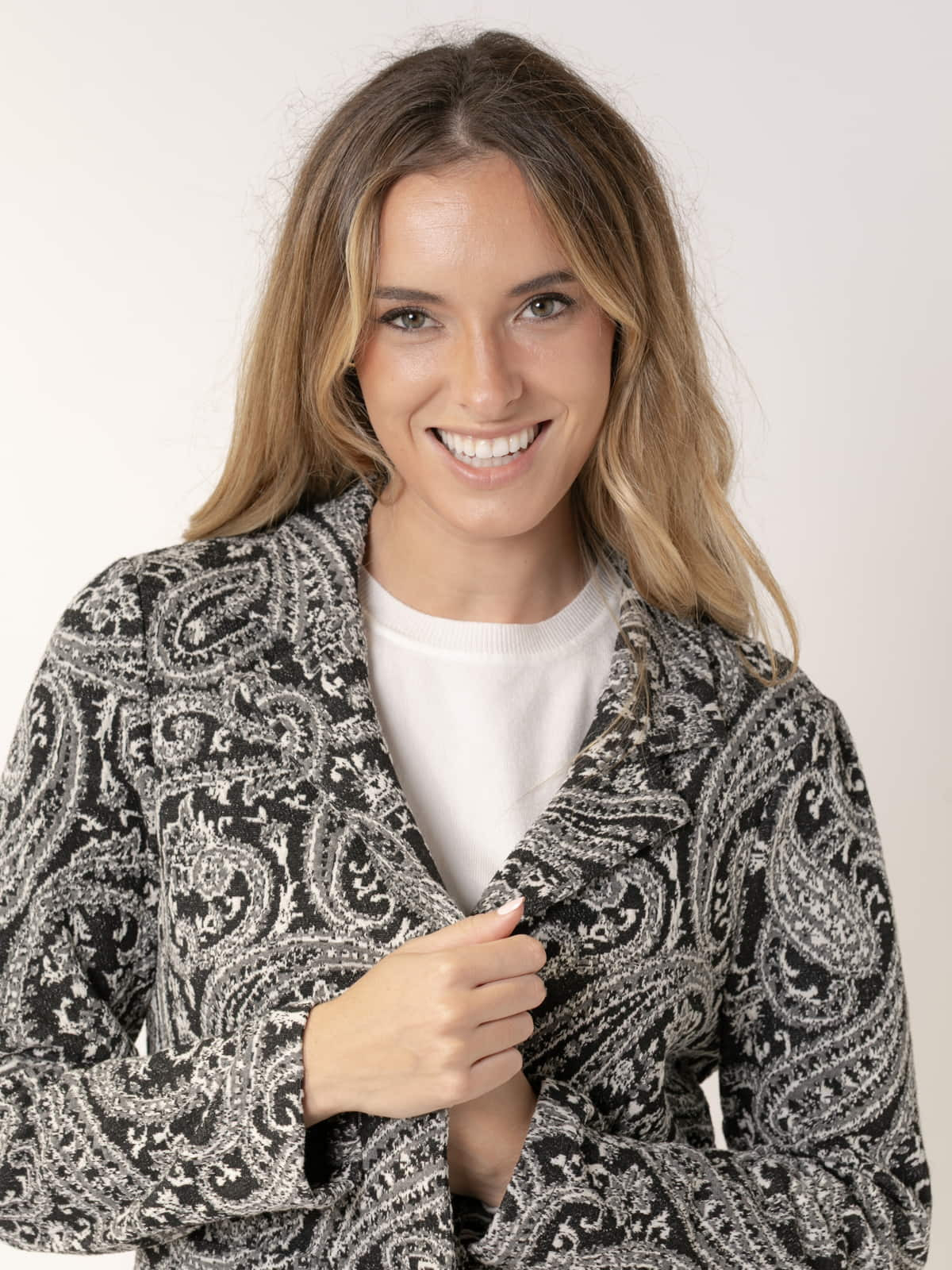 Americana comfy cachemira color Negro