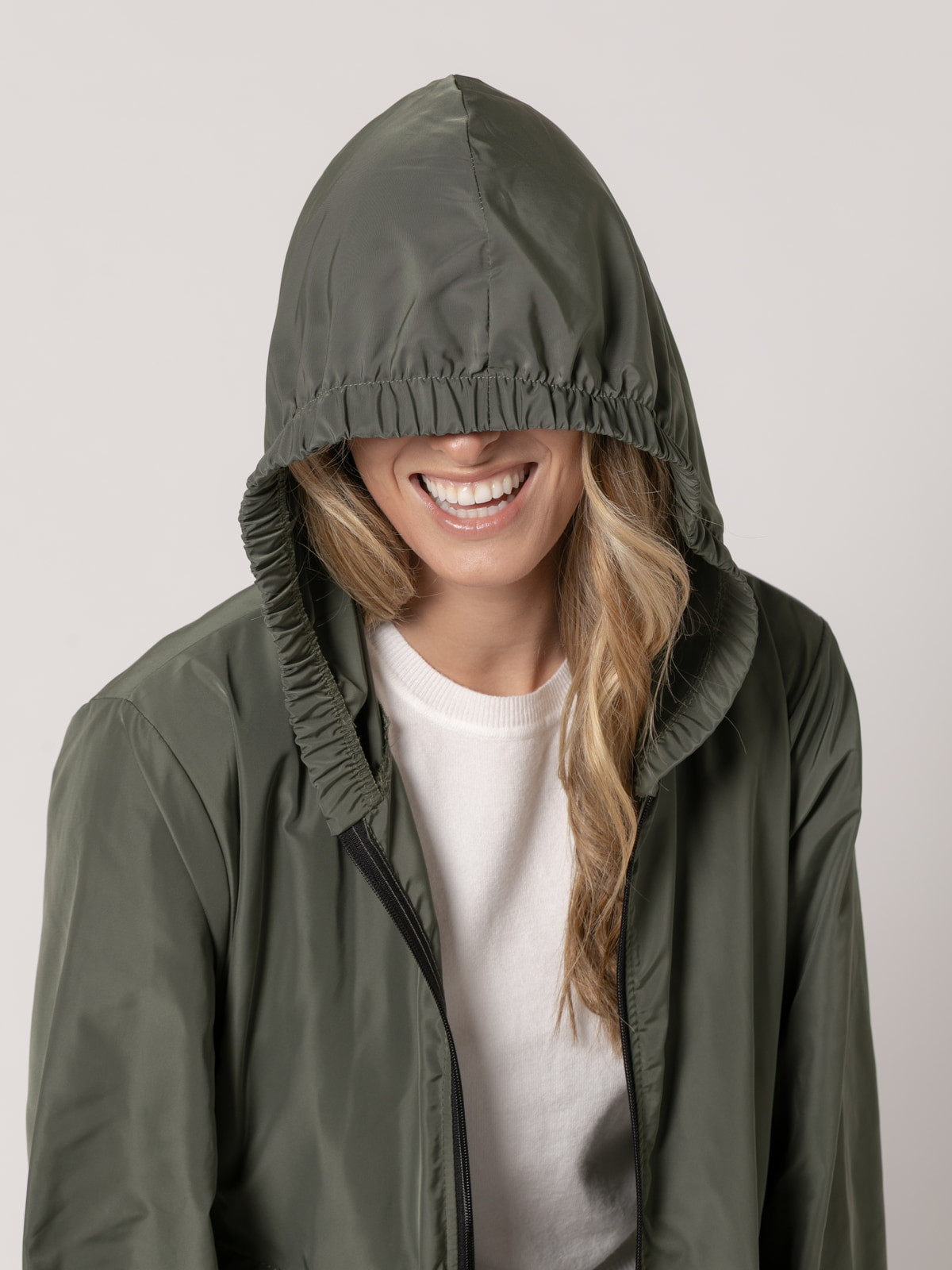 Parka larga ajustable color Verde