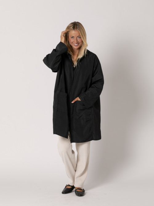 Gabardina oversize capucha color Negro