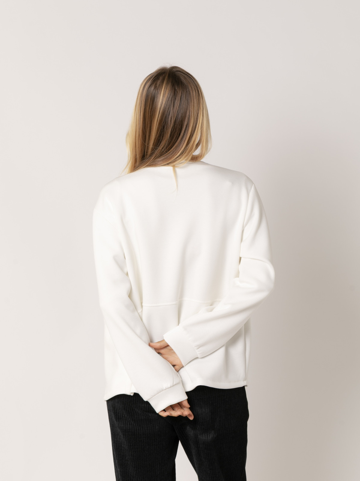 Chaqueta comfy sport bolsillos color Marfil