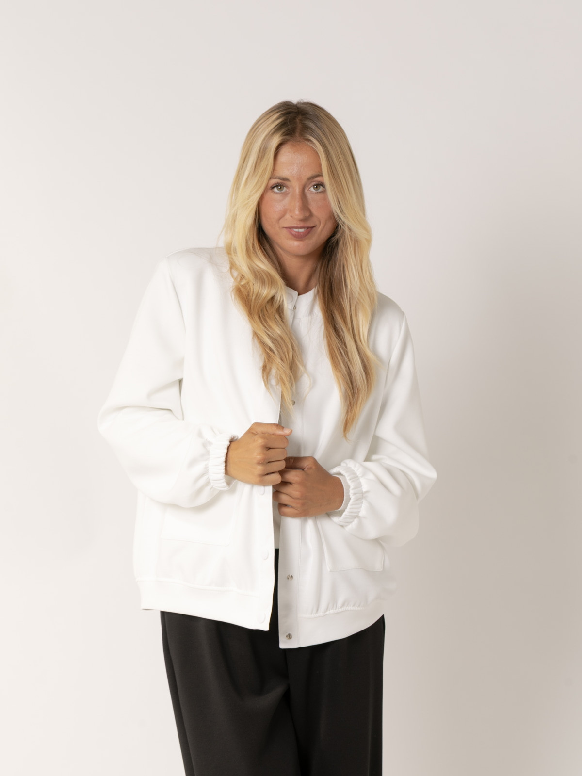 Soft bomber jacket with pockets  Marfil colour