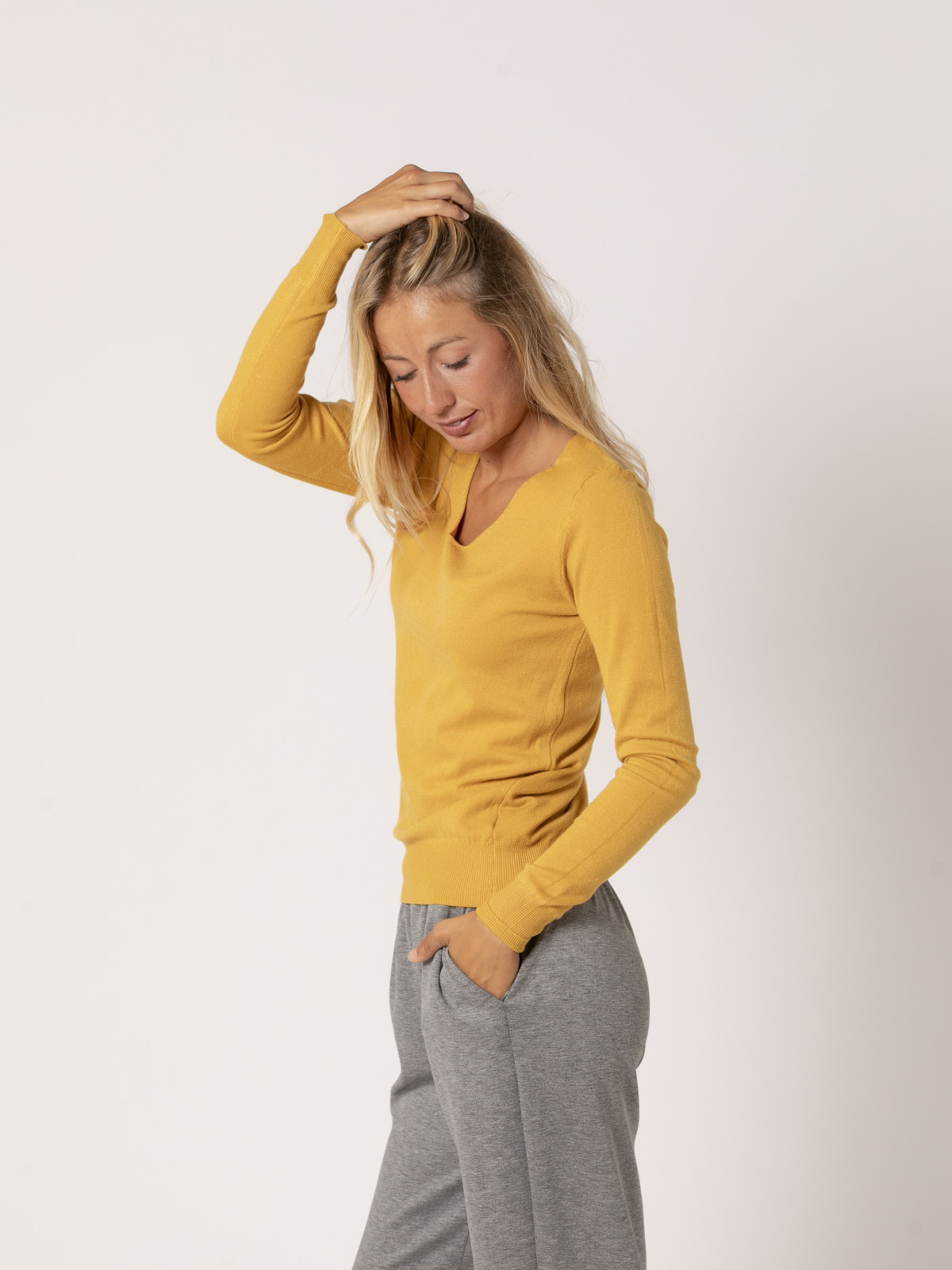 Jersey c/pico visco vegetal color Amarillo