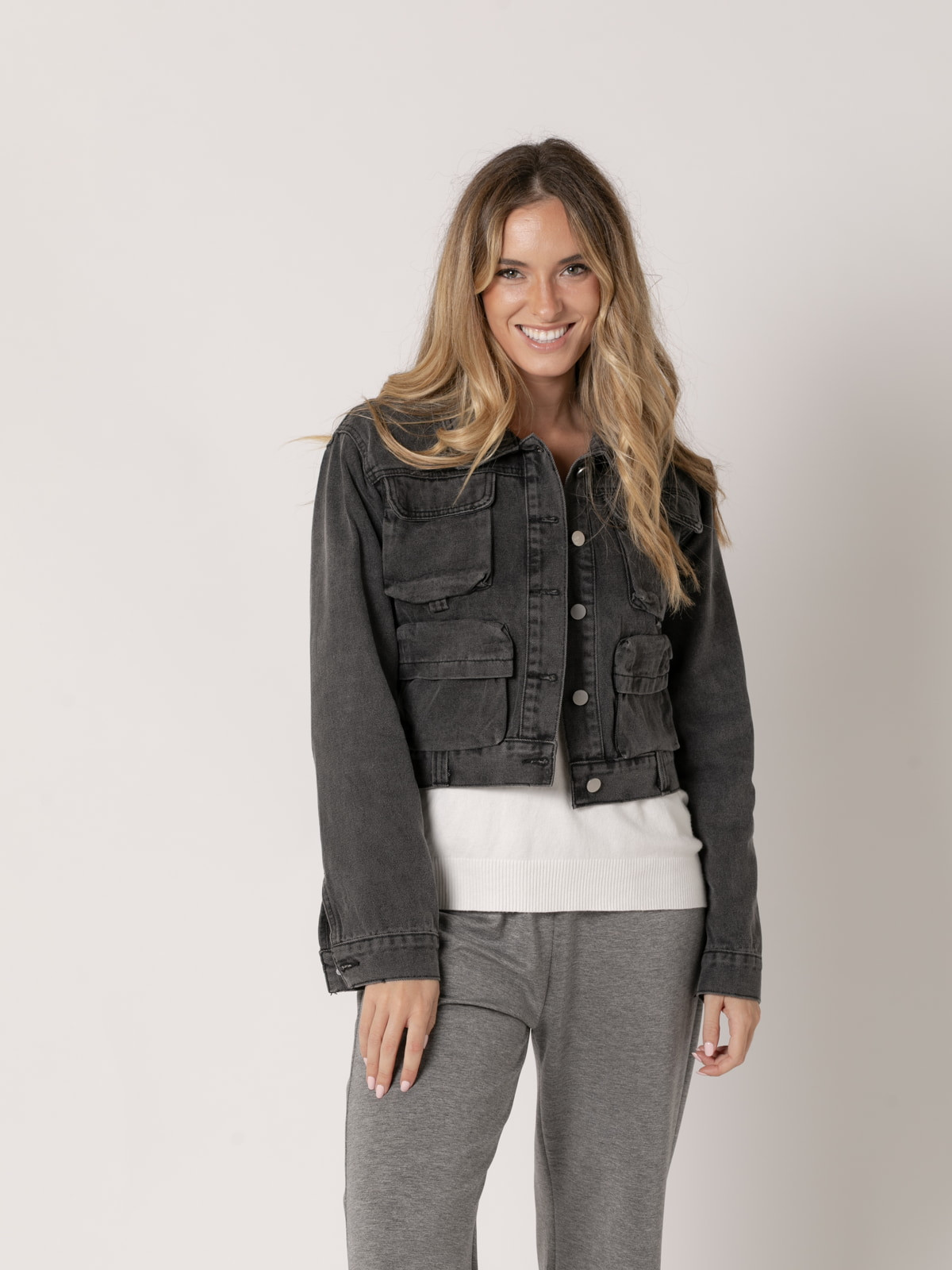Chaqueta vaquera corta 4 bolsillos color Negro