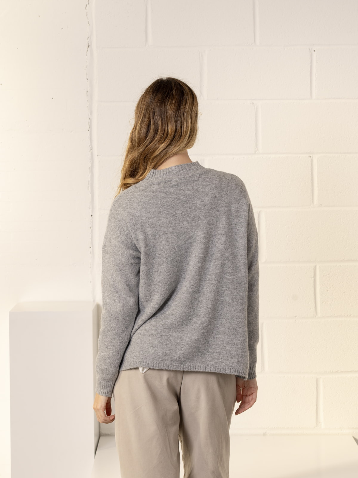 Soft oversized jersey with rolled-up hem  Grey colour