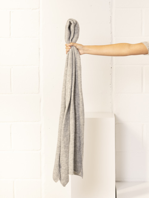 Bufanda soft con lana color Gris