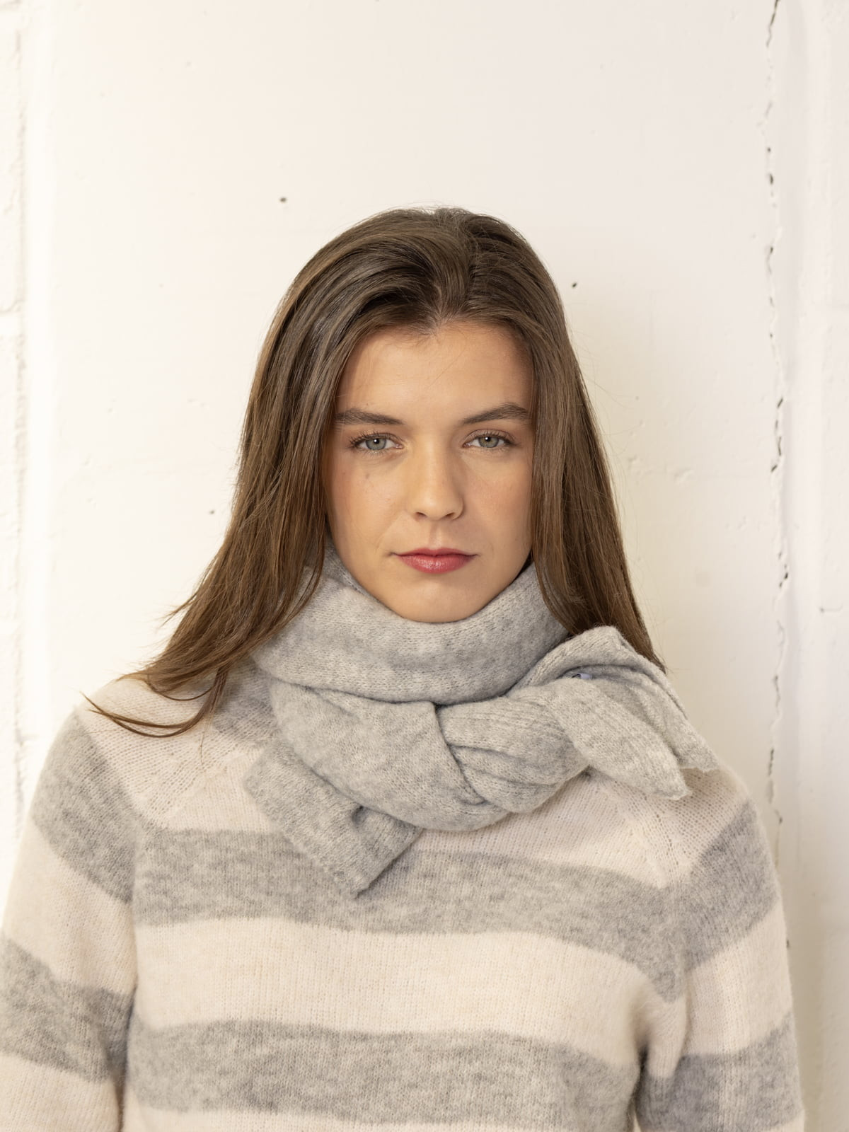 Soft scarf with wool  Grey colour
