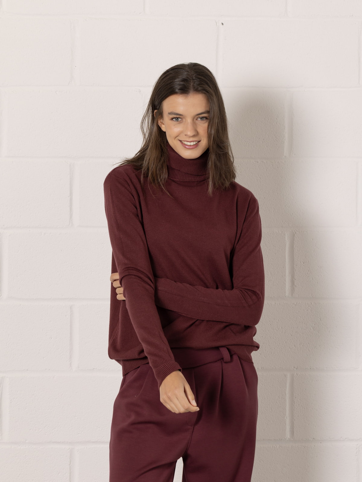 Soft jersey with a high neck  Bordeaux colour