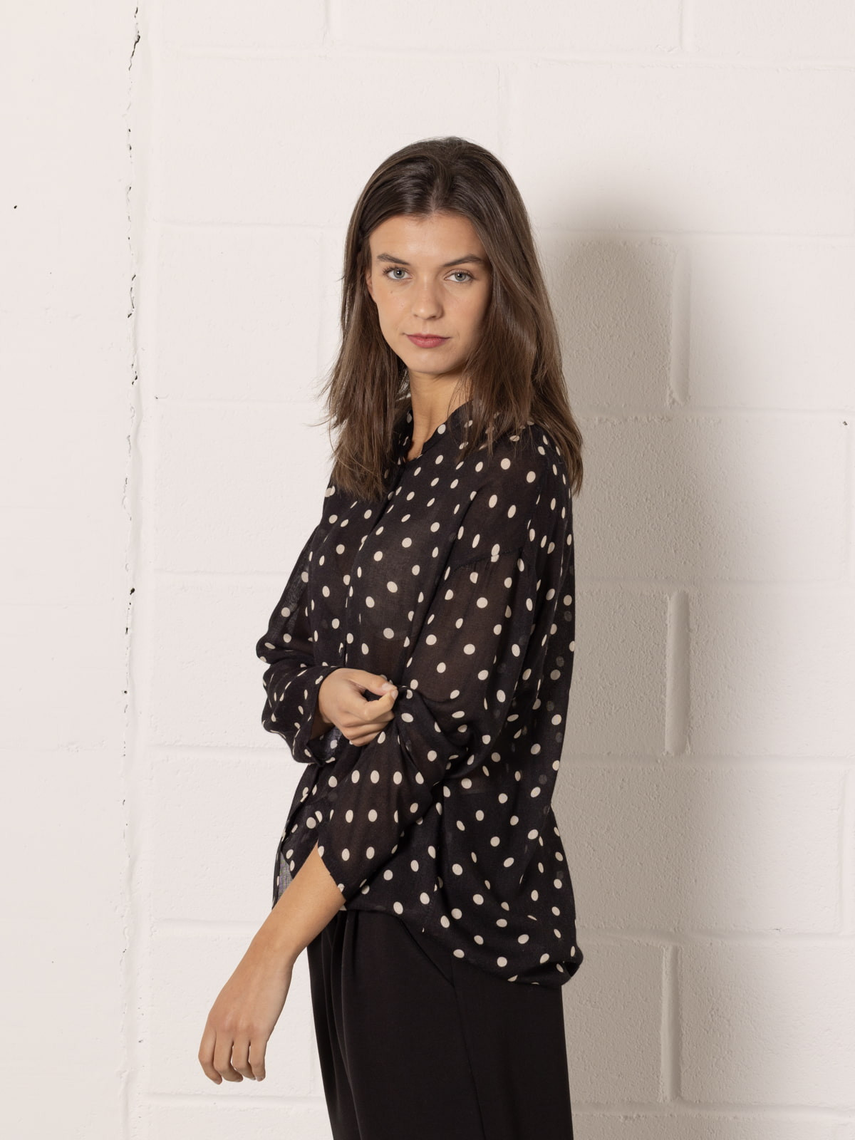 Camisa fluida lana motas color Negro