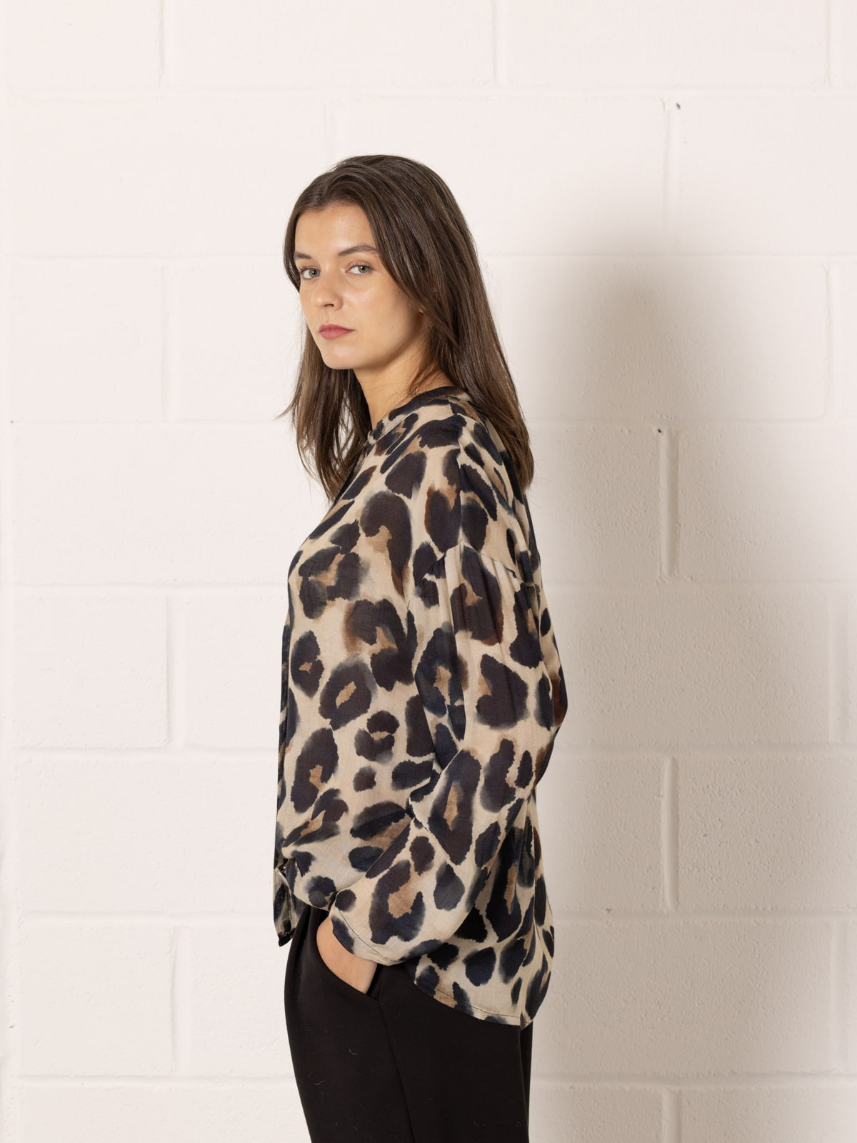 Camisa fluida lana animal print color Negro