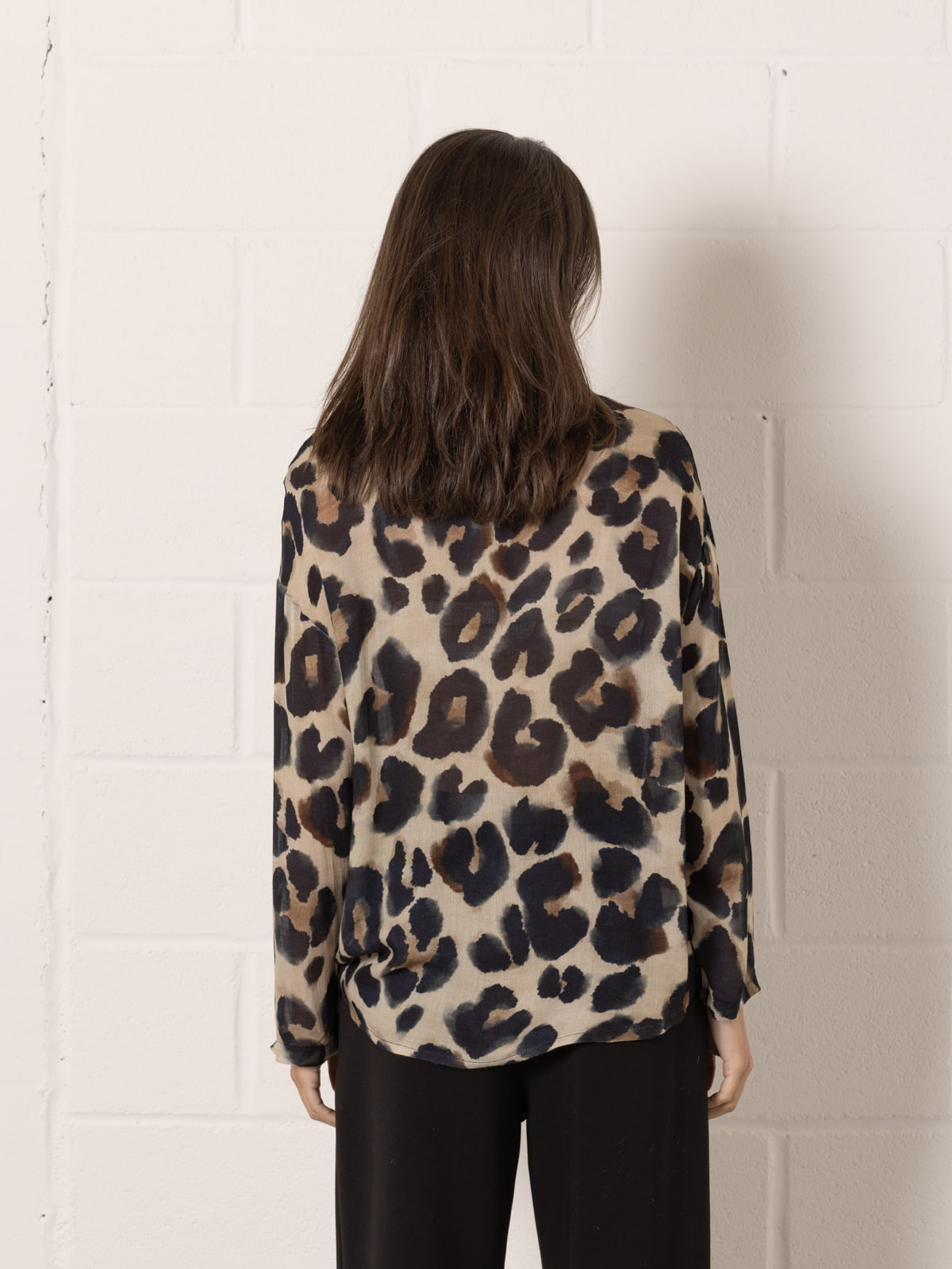 Camisa fluida lana animal print color Negro