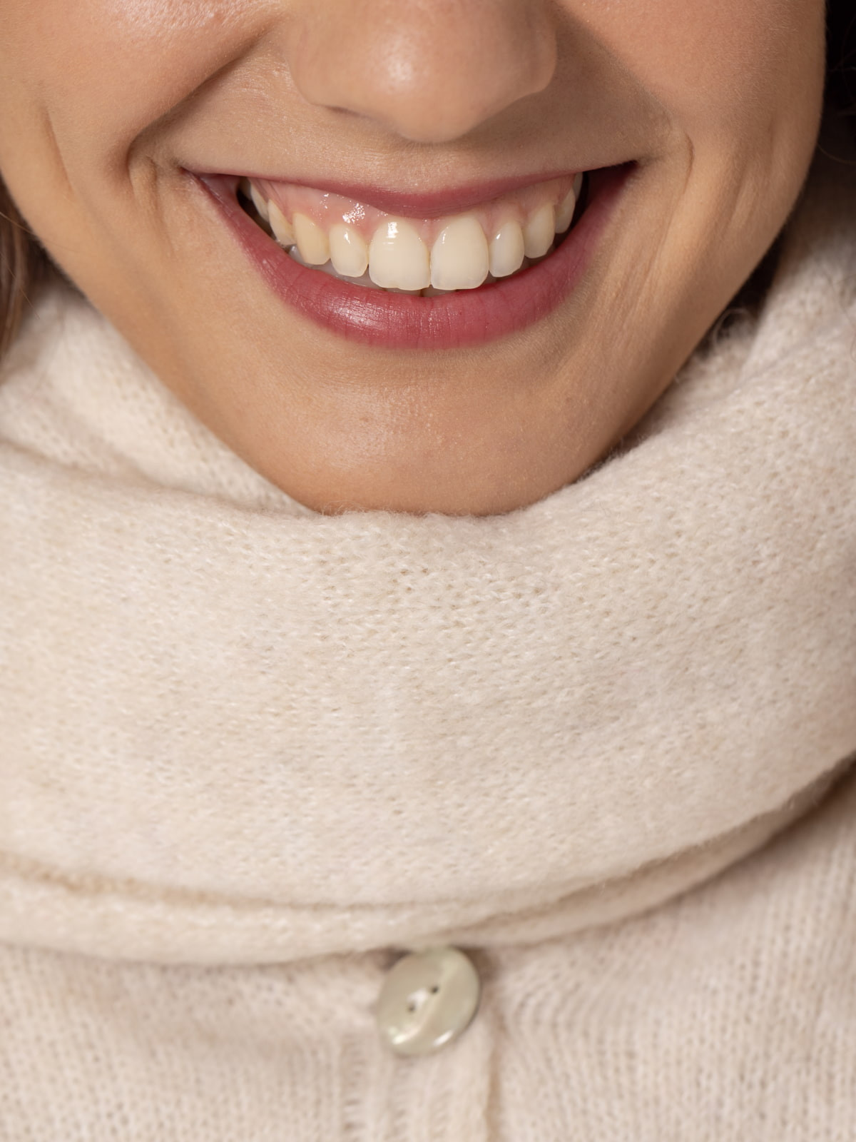 Soft scarf with wool  Marfil colour